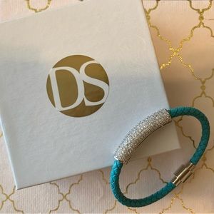 💕Daniela Swaebe Blue & Silver Leather Bracelet